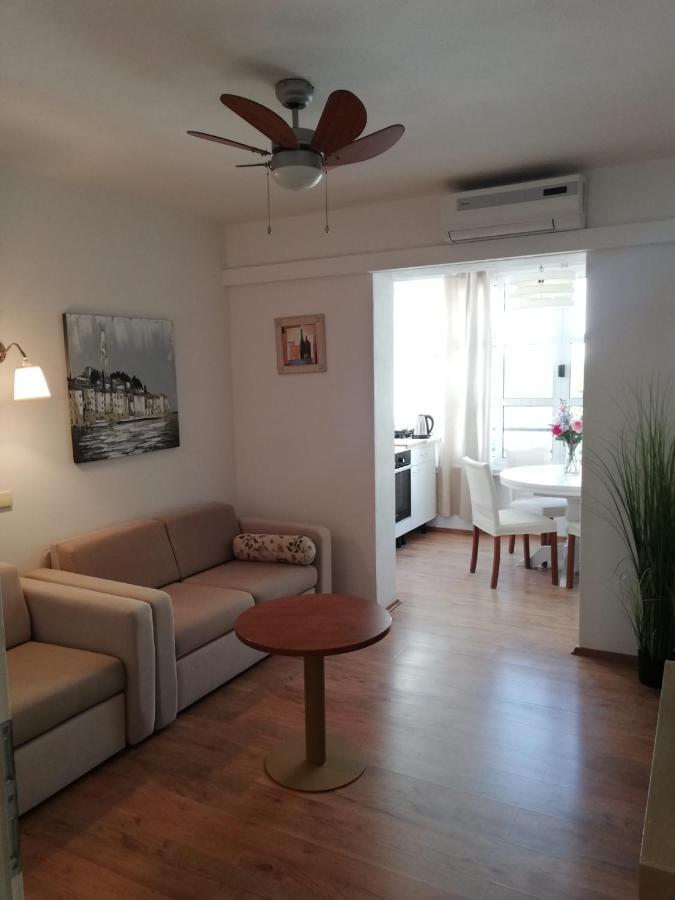 Apartmani Mistral Makarska Ngoại thất bức ảnh